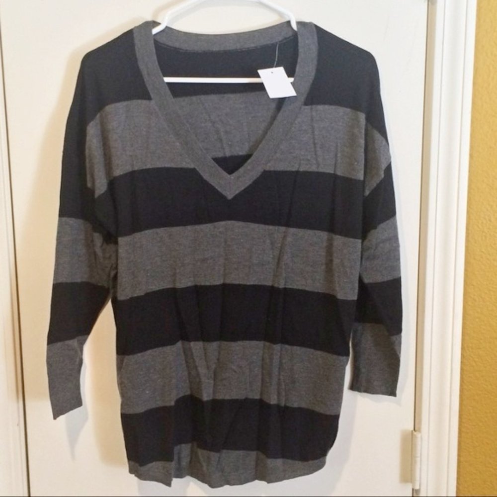 JOIE women's M medium soft nylon cashmere wool blend deep v-neck no tag jumper